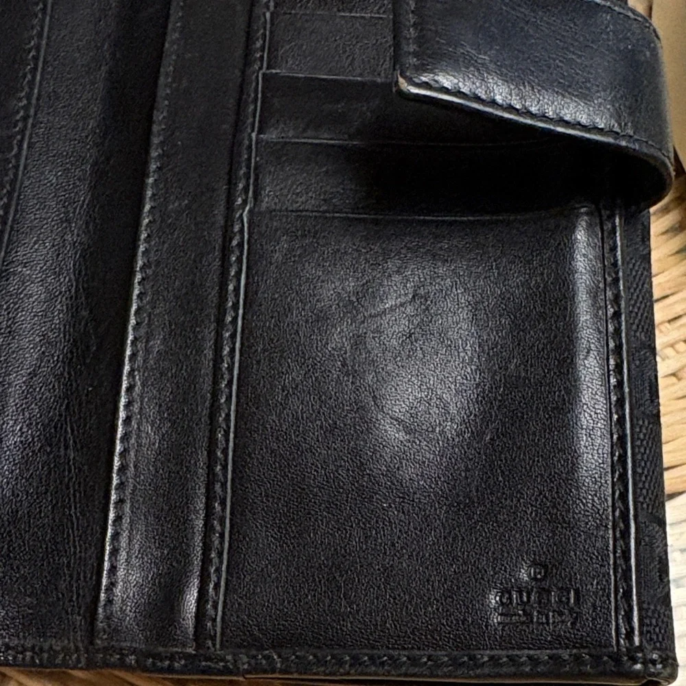 Gucci Black GG Canvas Continental Wallet with Gold Horsebit - Picture 7 of 16